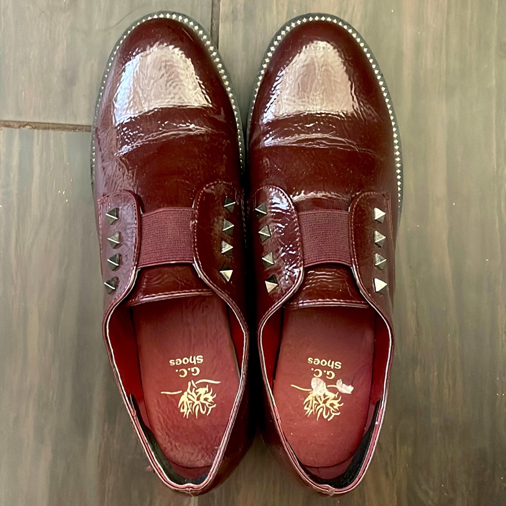 Shoes 👞 - Picture 2 of 4